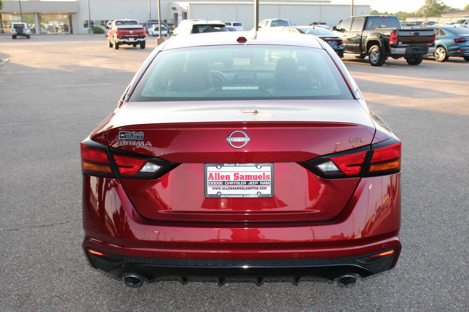 2024 Nissan Altima 2.5 SR photo 8