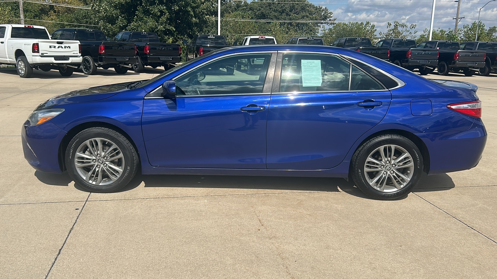 2016 Toyota Camry photo 6