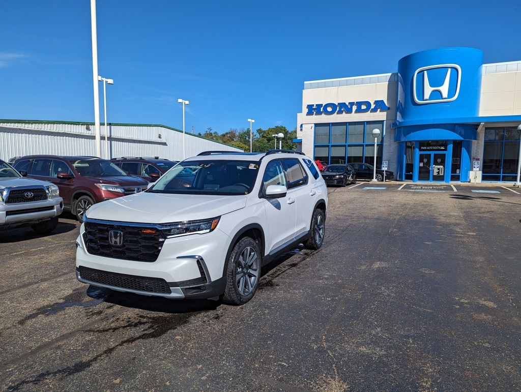 2025 Honda Pilot Elite photo 6