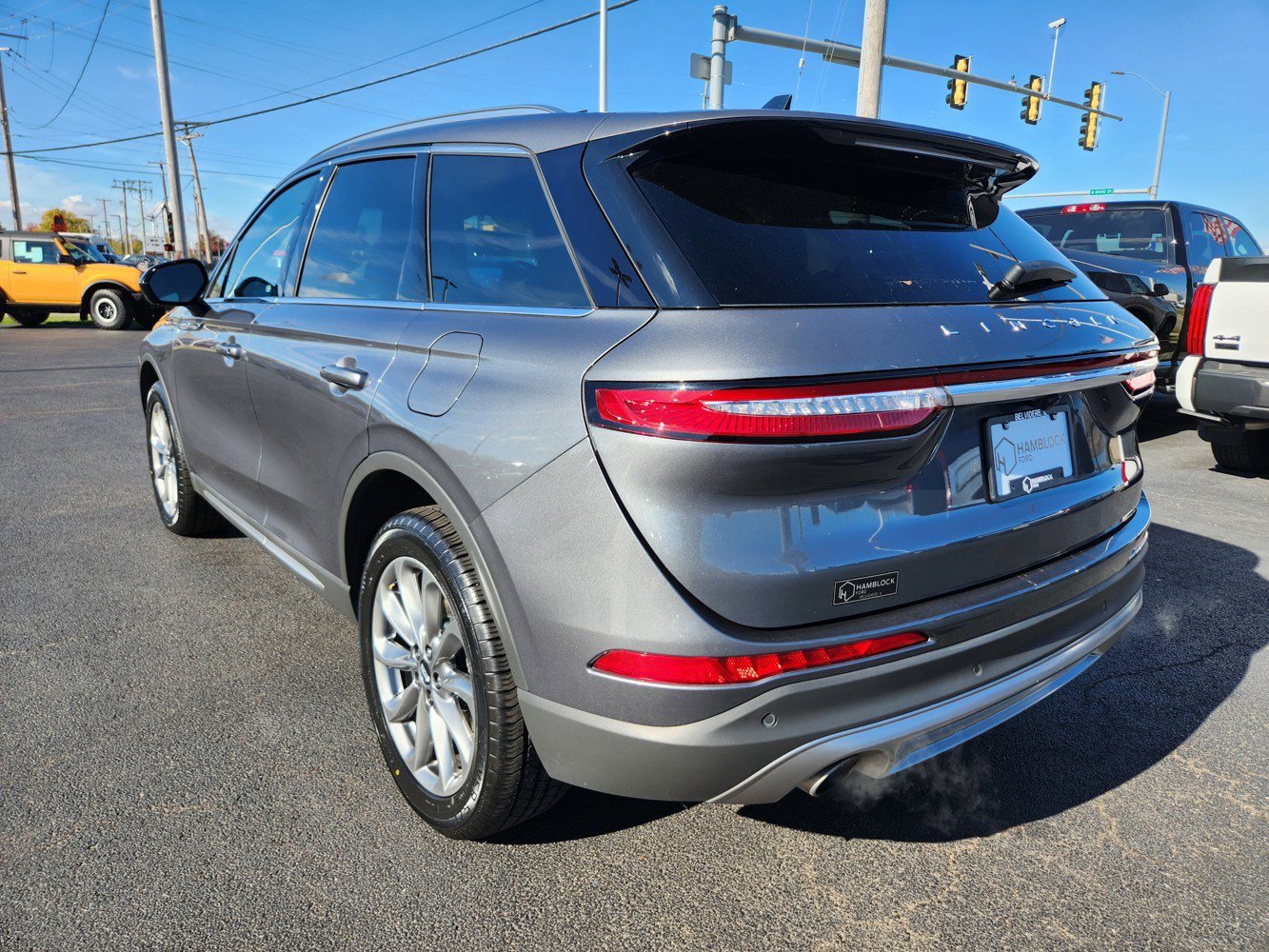 2022 Lincoln Corsair Standard photo 3