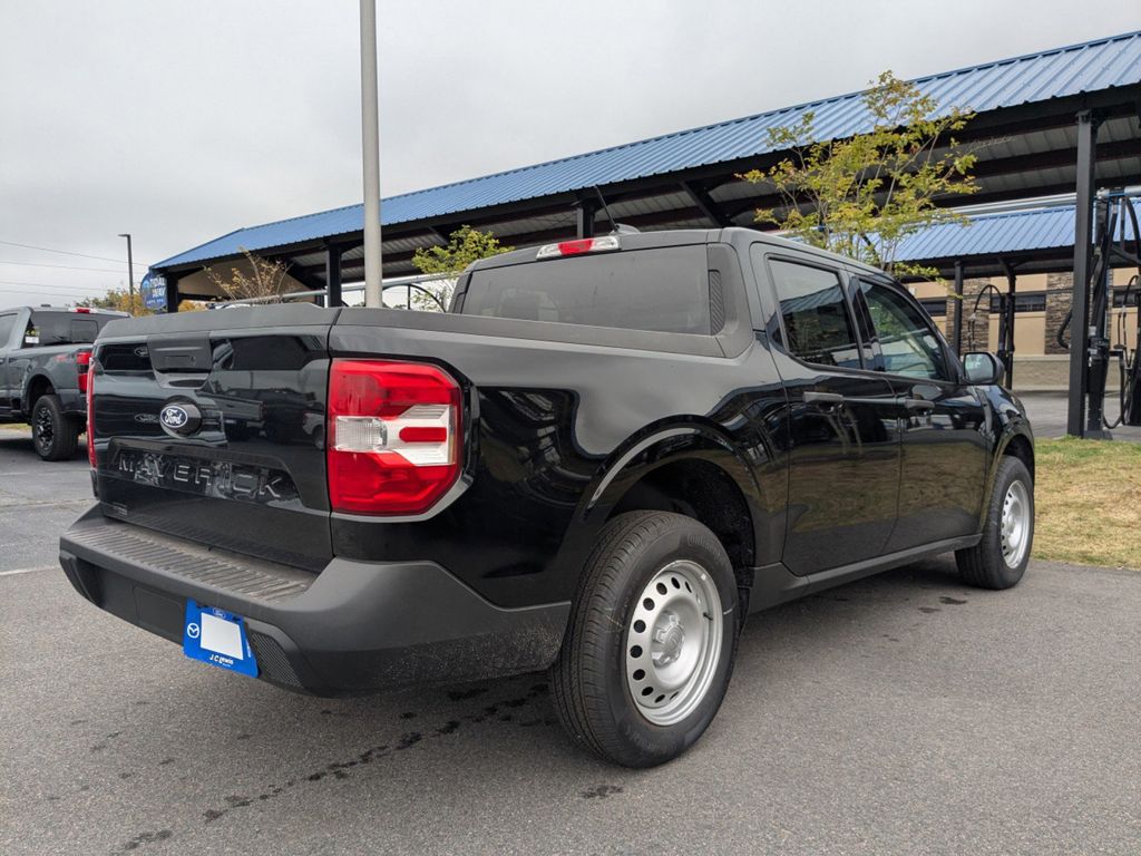 2025 Ford Maverick XL photo 4