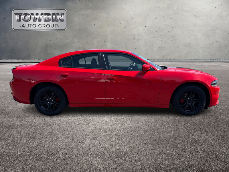 2021 Dodge Charger SXT photo 3