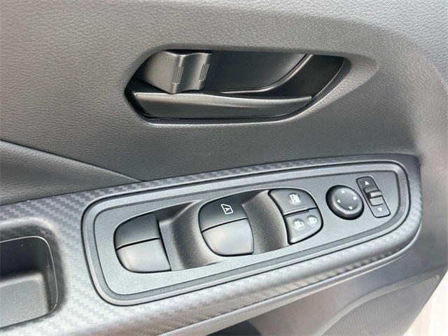 2025 Nissan Versa 1.6 S photo 19