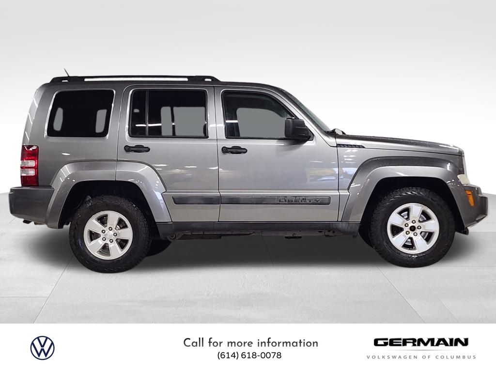 2012 Jeep Liberty Sport photo 4