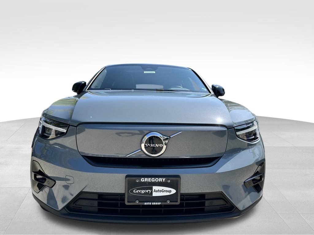 2023 Volvo C40 Recharge Ultimate photo 2
