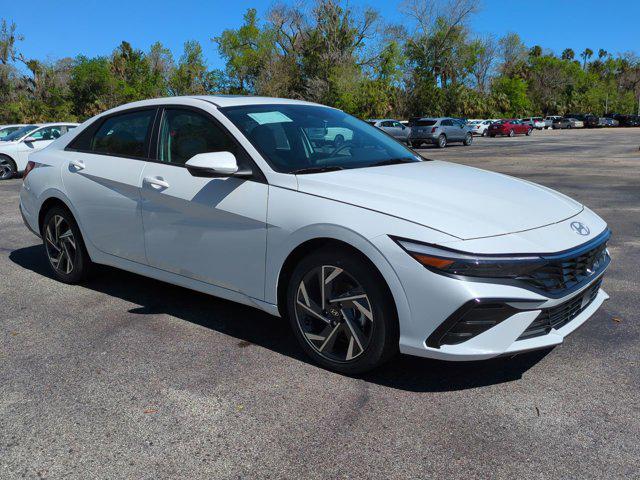 2025 Hyundai Elantra Limited photo 2