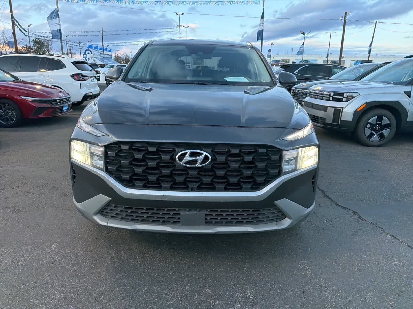 2022 Hyundai Santa Fe SE's photo