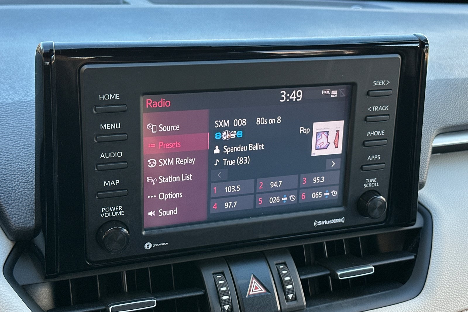 2020 Toyota RAV4 XLE Premium photo 16