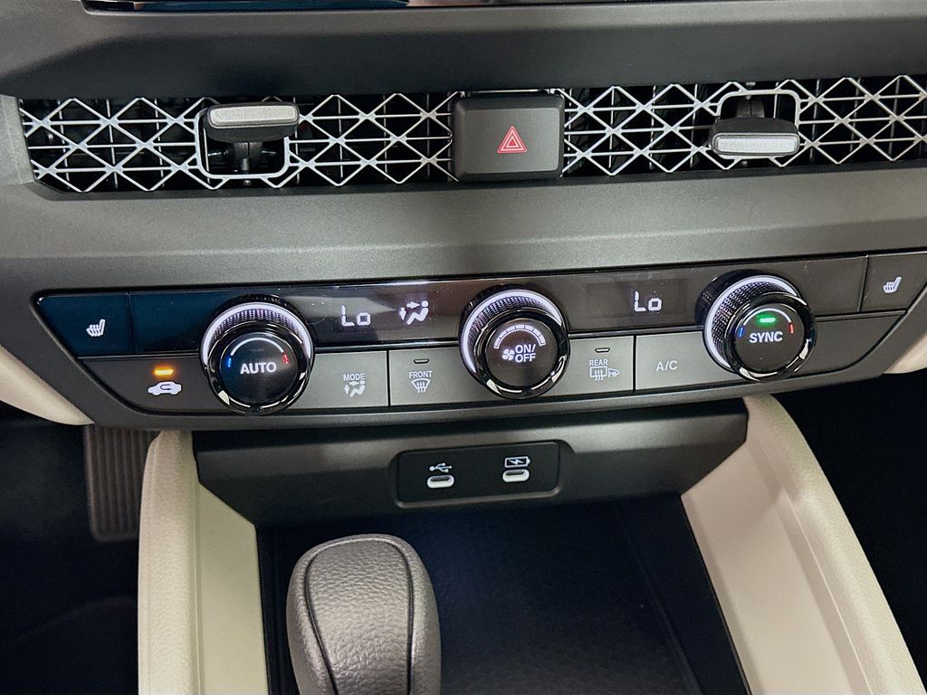 2025 Honda Accord SE photo 13