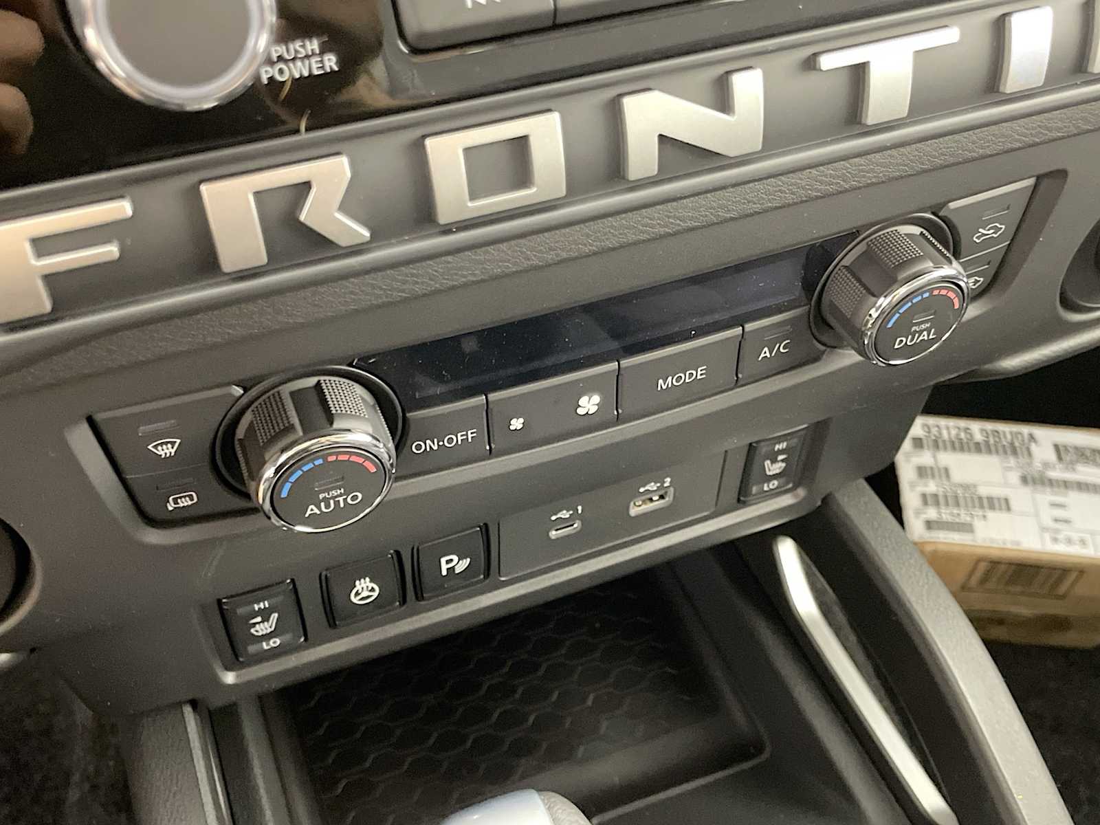 2025 Nissan Frontier SV photo 13