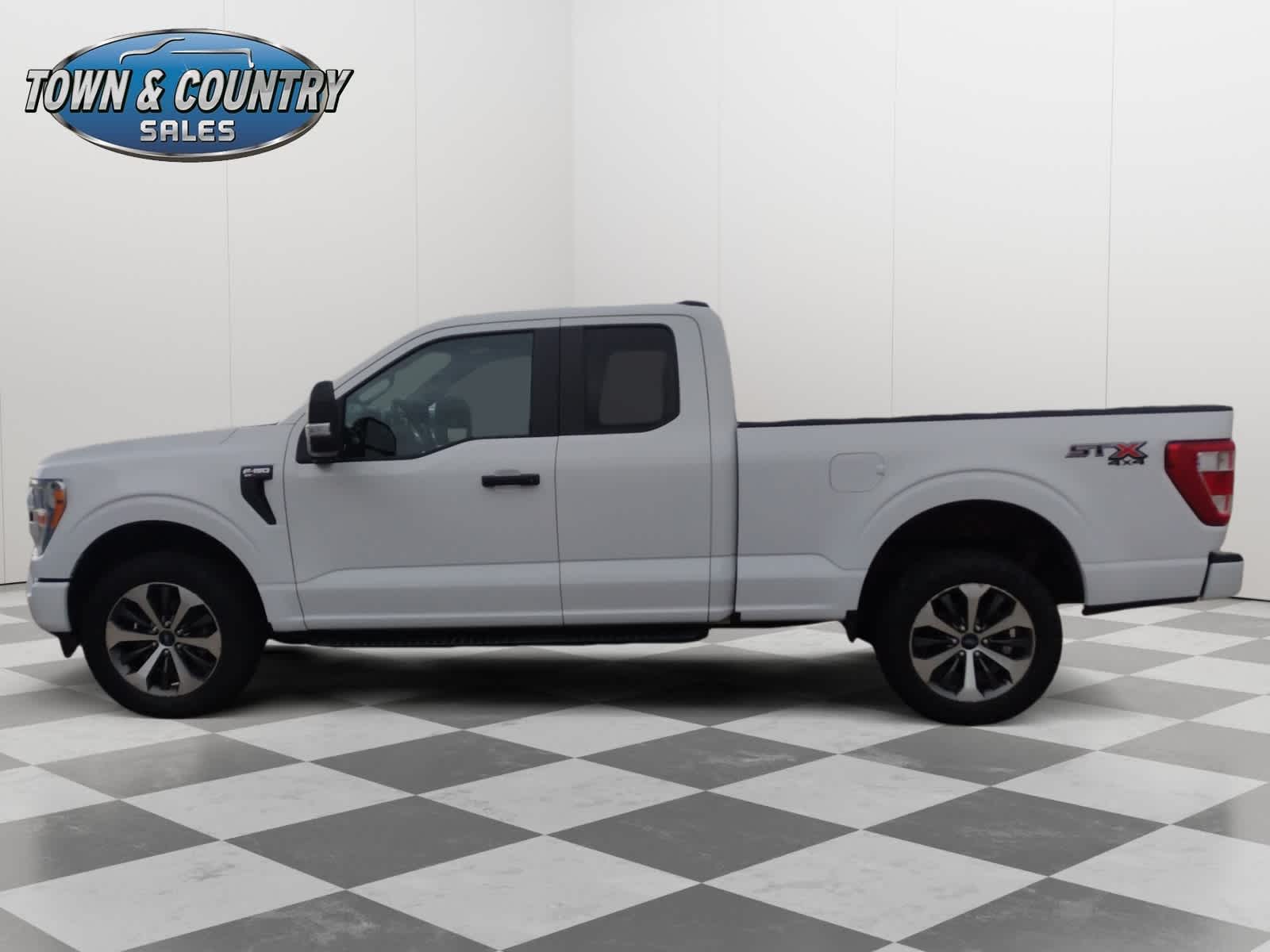 2022 Ford F-150 XL photo 18