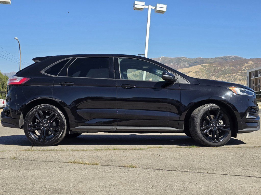 2019 Ford Edge ST photo 8