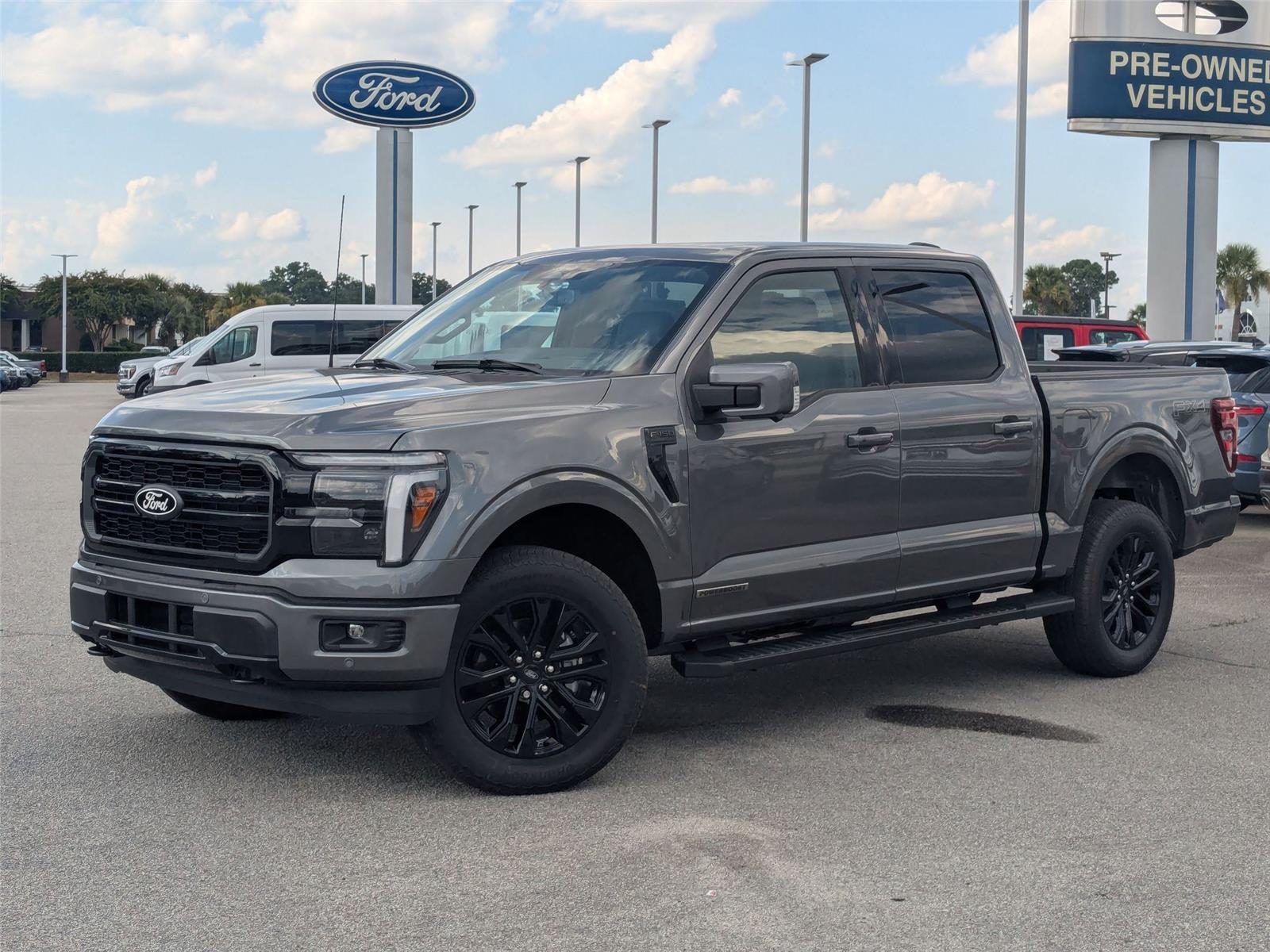 2025 Ford F-150 Lariat's photo