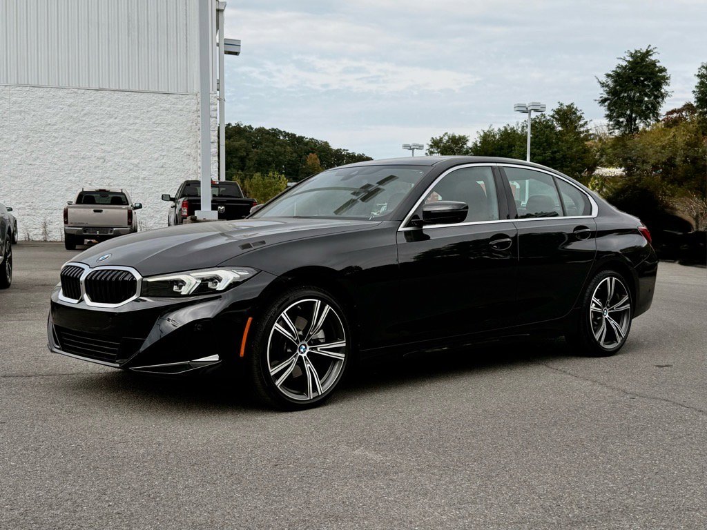 2024 BMW 3 Series 330i's photo