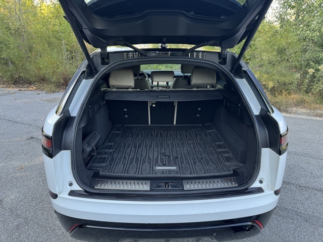 2022 Land Rover Range Rover Velar P250 R-Dynamic S photo 7