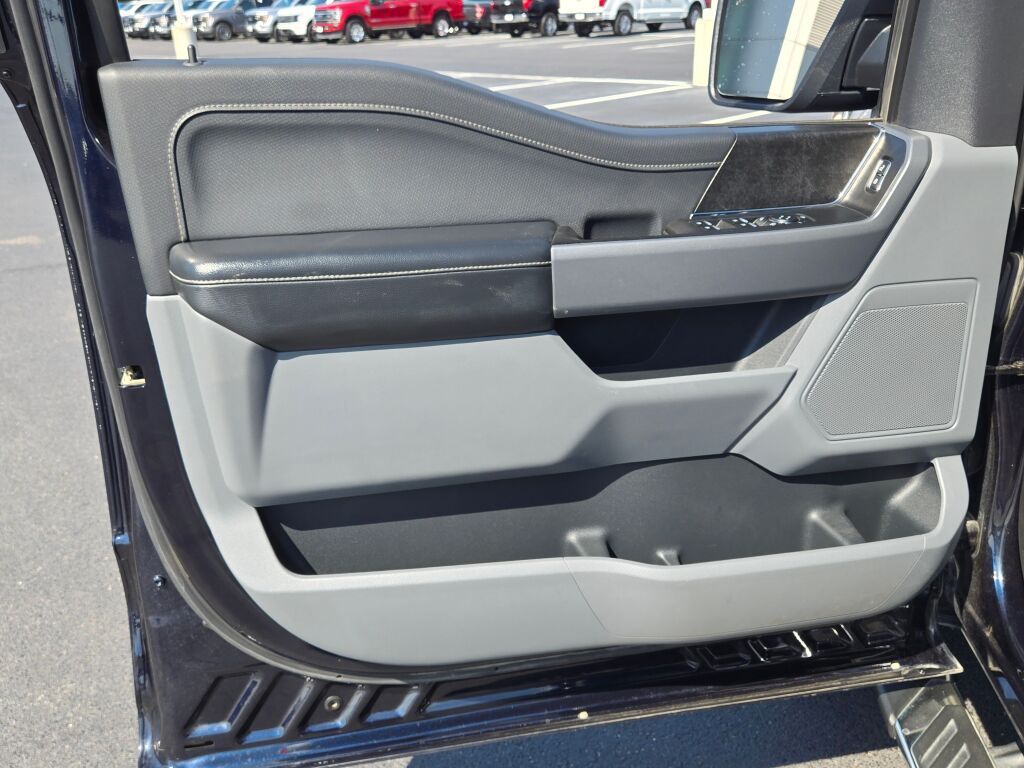 2022 Ford F-150 XLT photo 21
