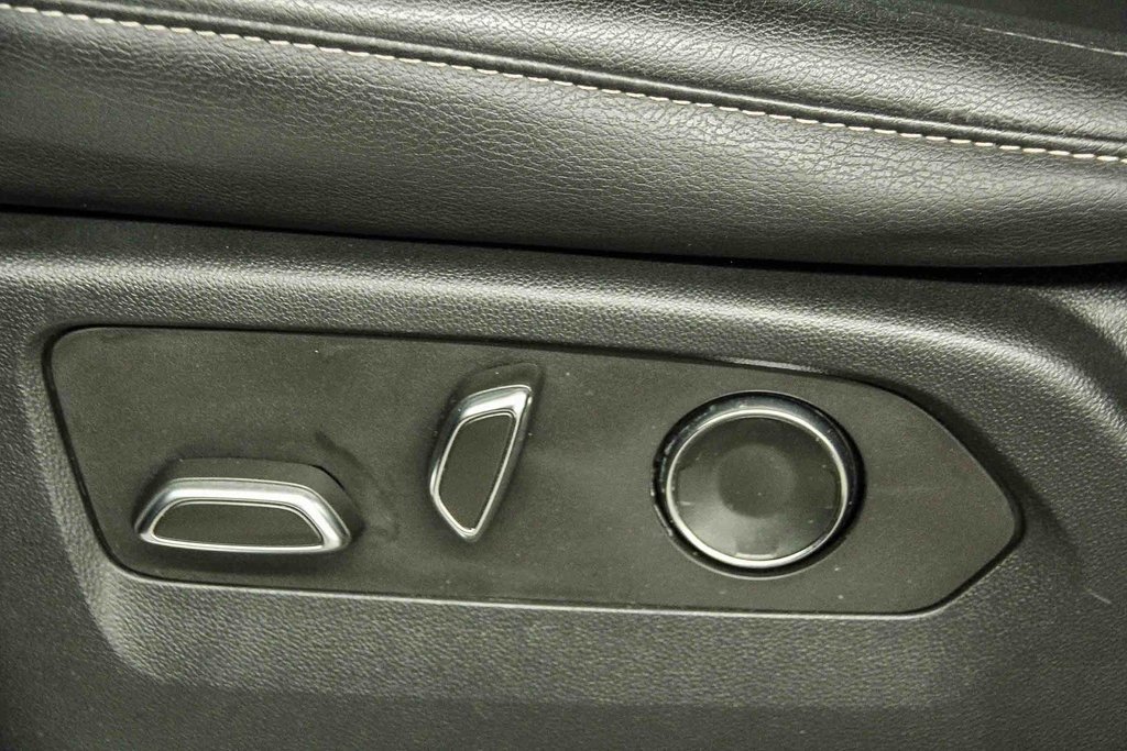 2021 Cadillac Escalade ESV Luxury photo 21