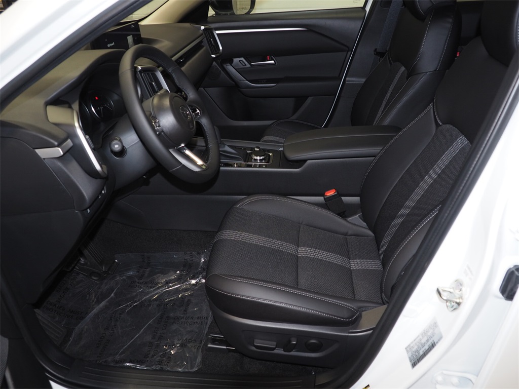 2025 Mazda CX-50 Preferred photo 4