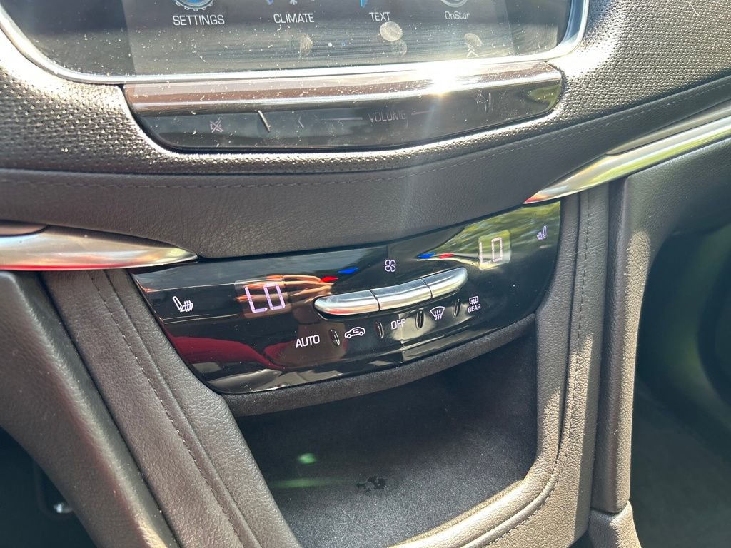 2019 Cadillac XT5 Luxury photo 25
