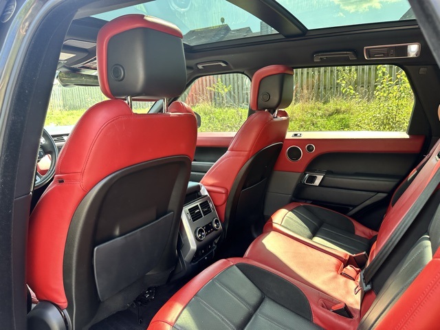 2019 Land Rover Range Rover Sport HST photo 16