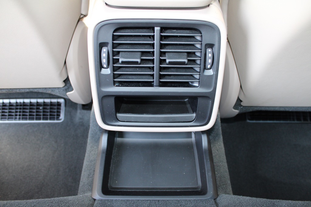 2024 Porsche Taycan S photo 34