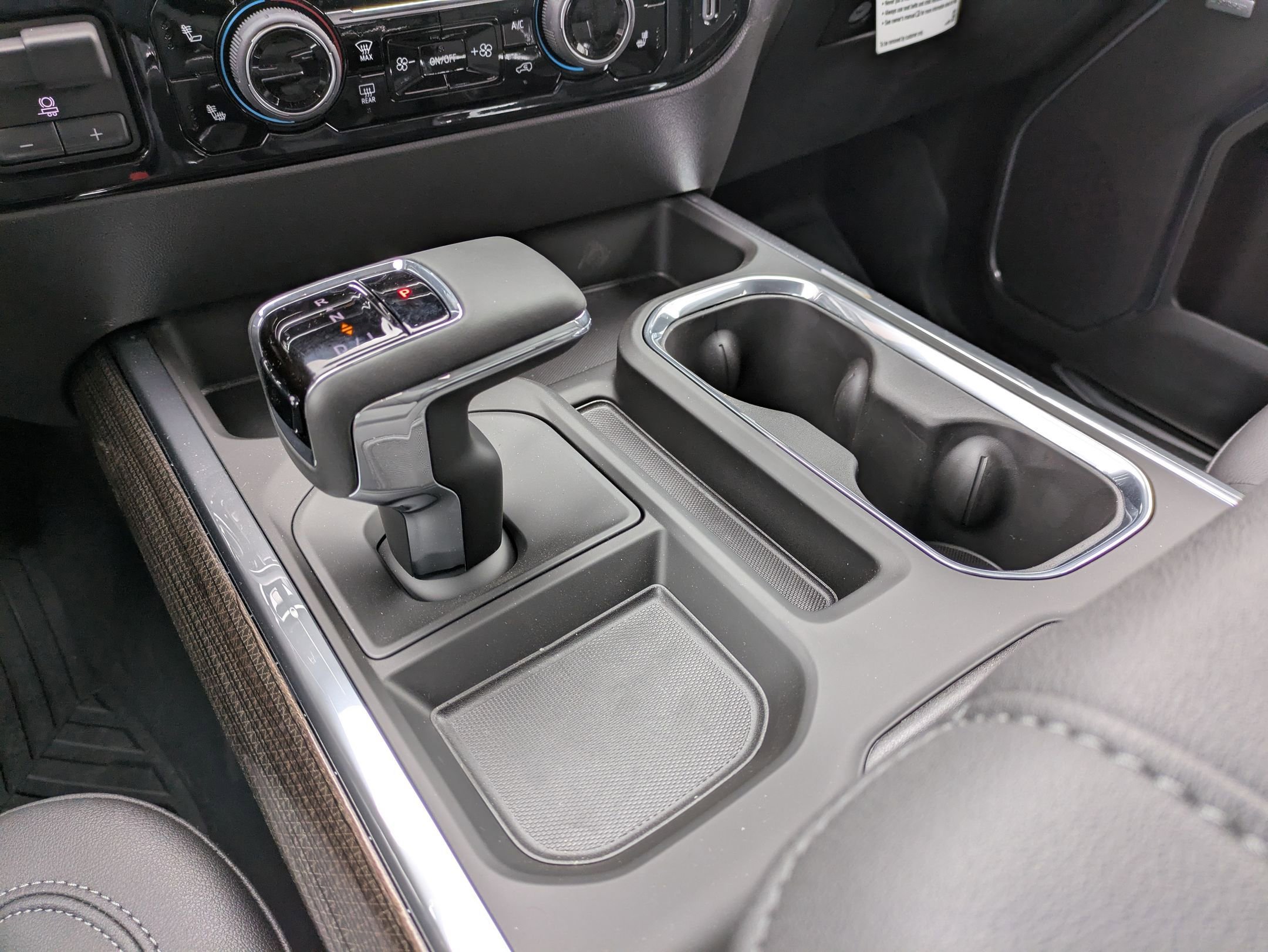 2025 Chevrolet Silverado 1500 RST photo 19