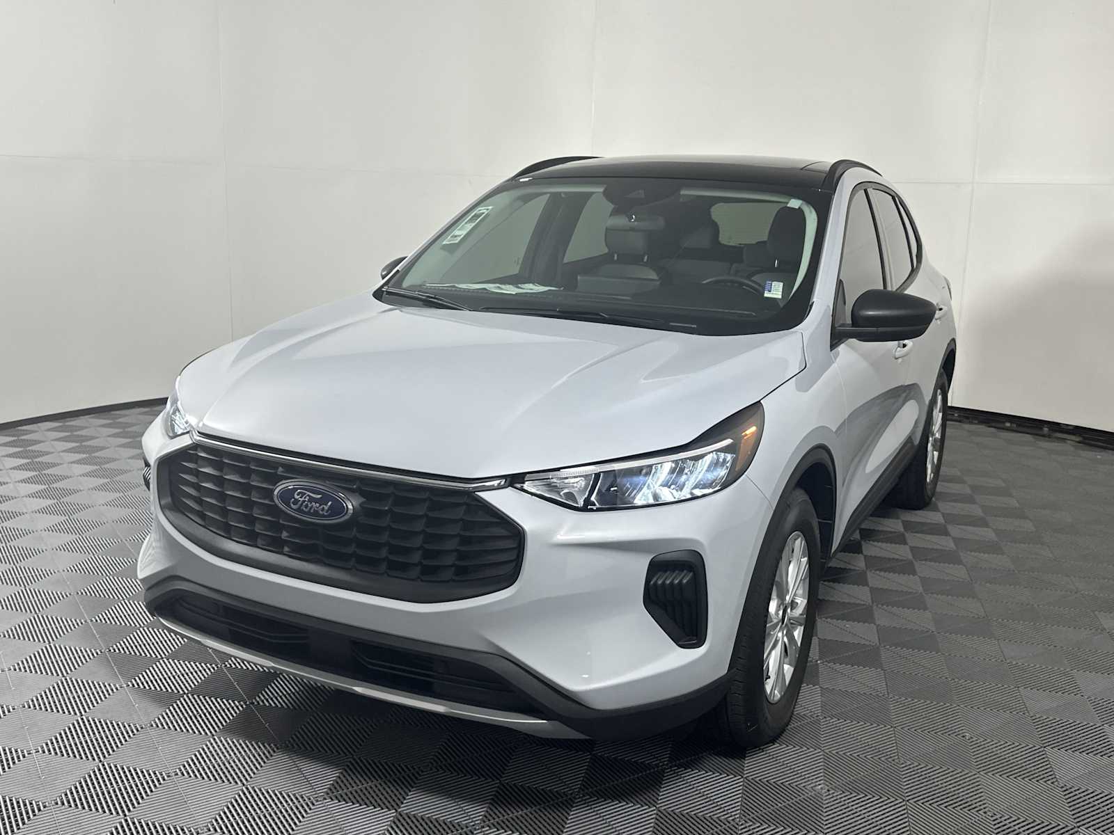 2025 Ford Escape Active photo 2