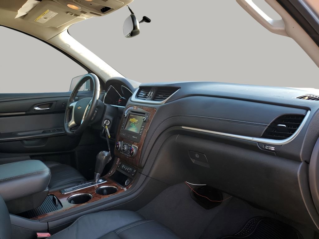 2013 Chevrolet Traverse 2LT photo 11