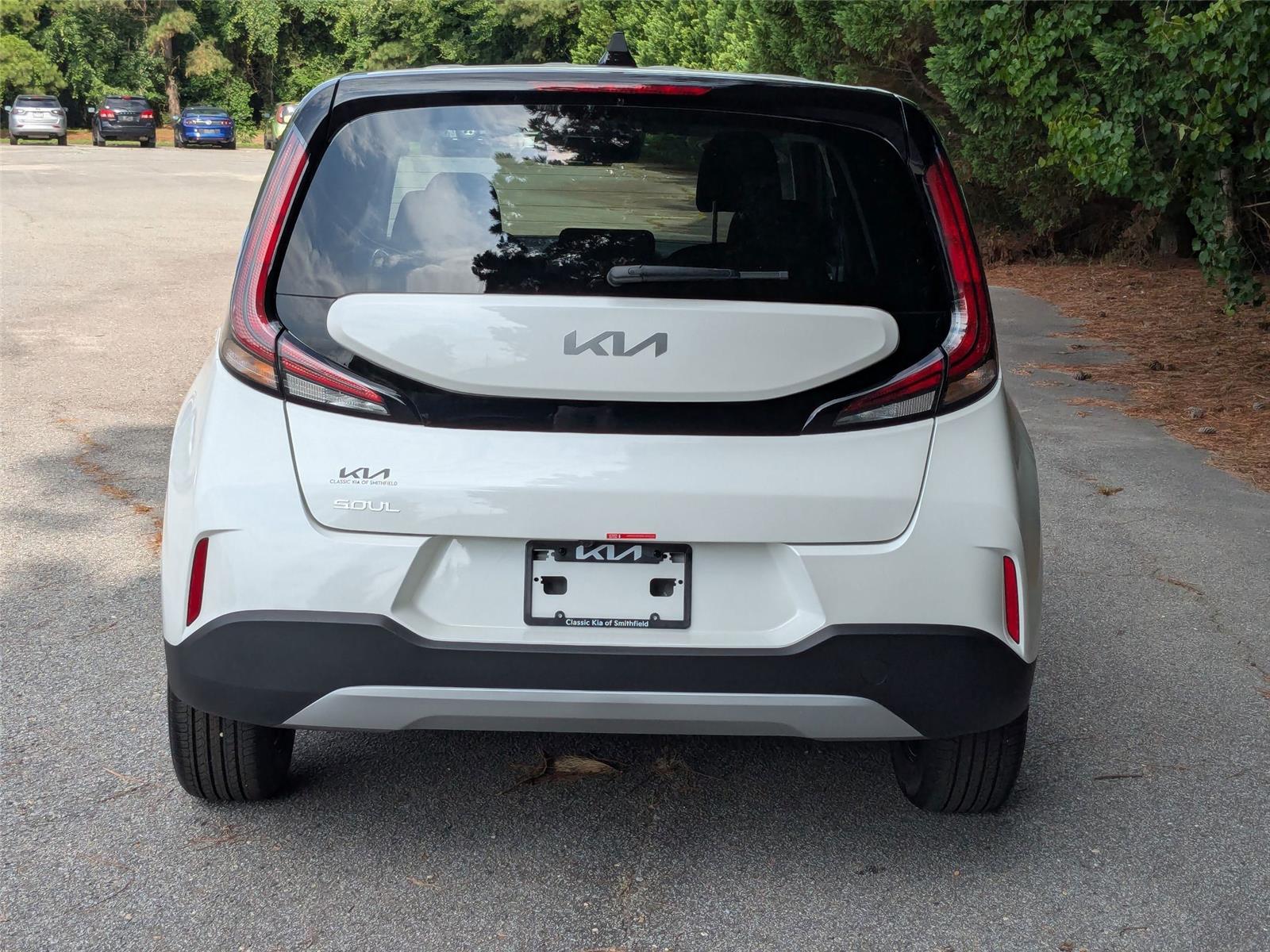 2025 Kia Soul LX photo 4
