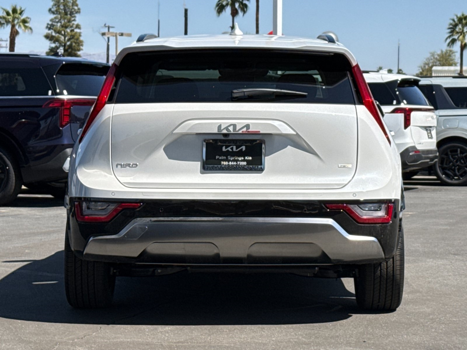 2025 Kia Niro SX Touring photo 4
