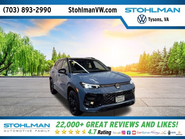 2026 Volkswagen Tiguan SE R-LINE BLACK's photo