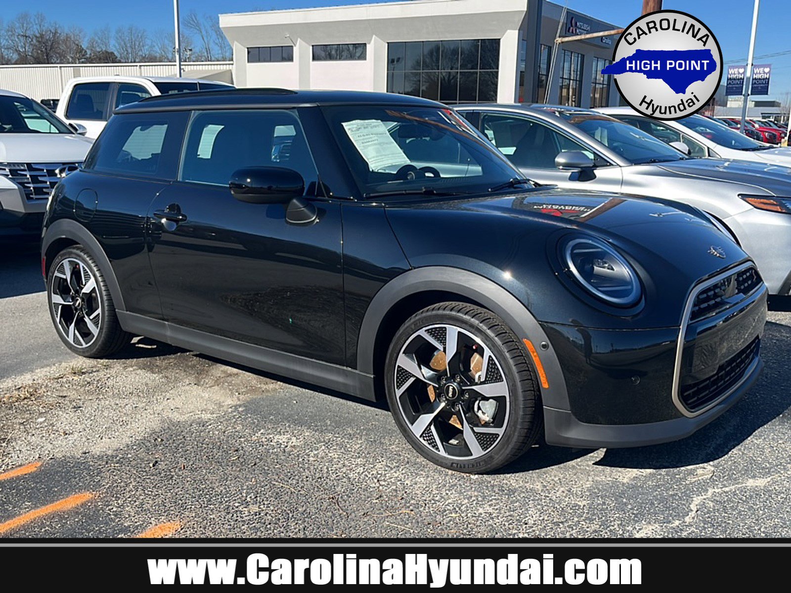 2025 MINI Hardtop 2 Door S's photo