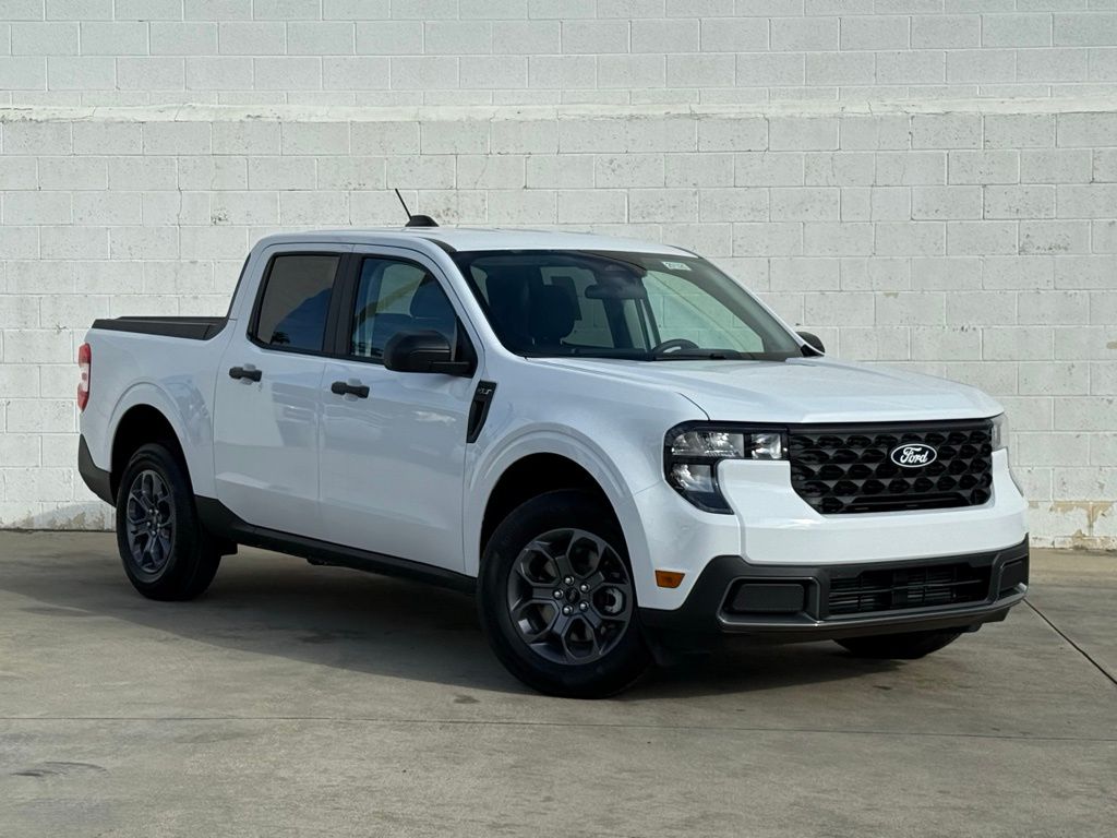 2025 Ford Maverick XLT's photo