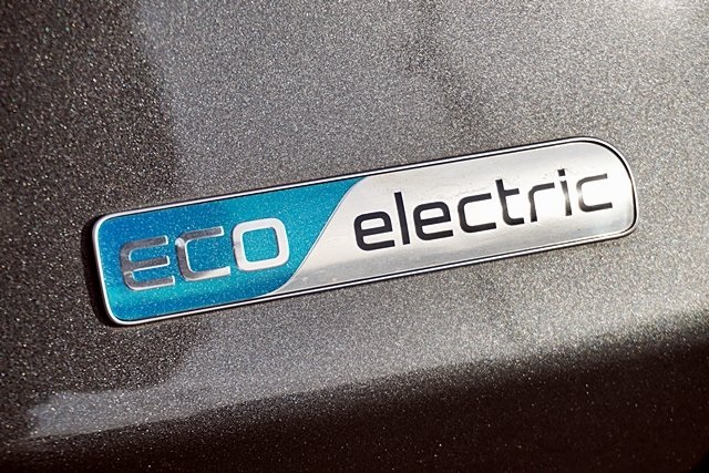 Used 2022 Gray Kia EX Premium image 9