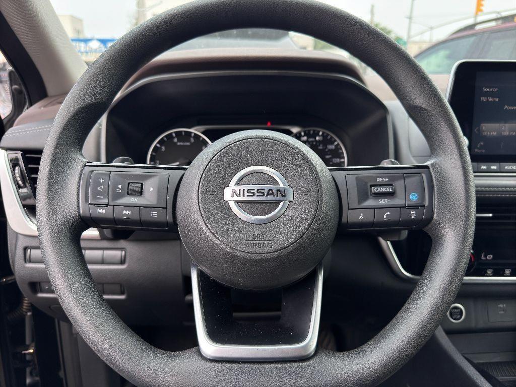 2021 Nissan Rogue SV photo 16