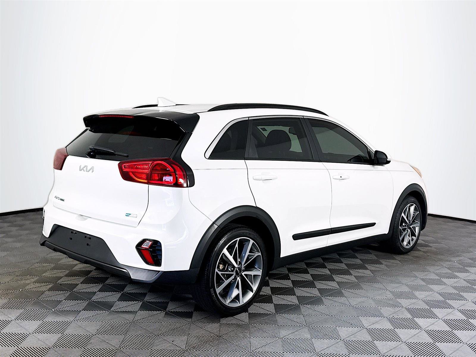 2022 Kia Niro Touring Special Edition photo 6