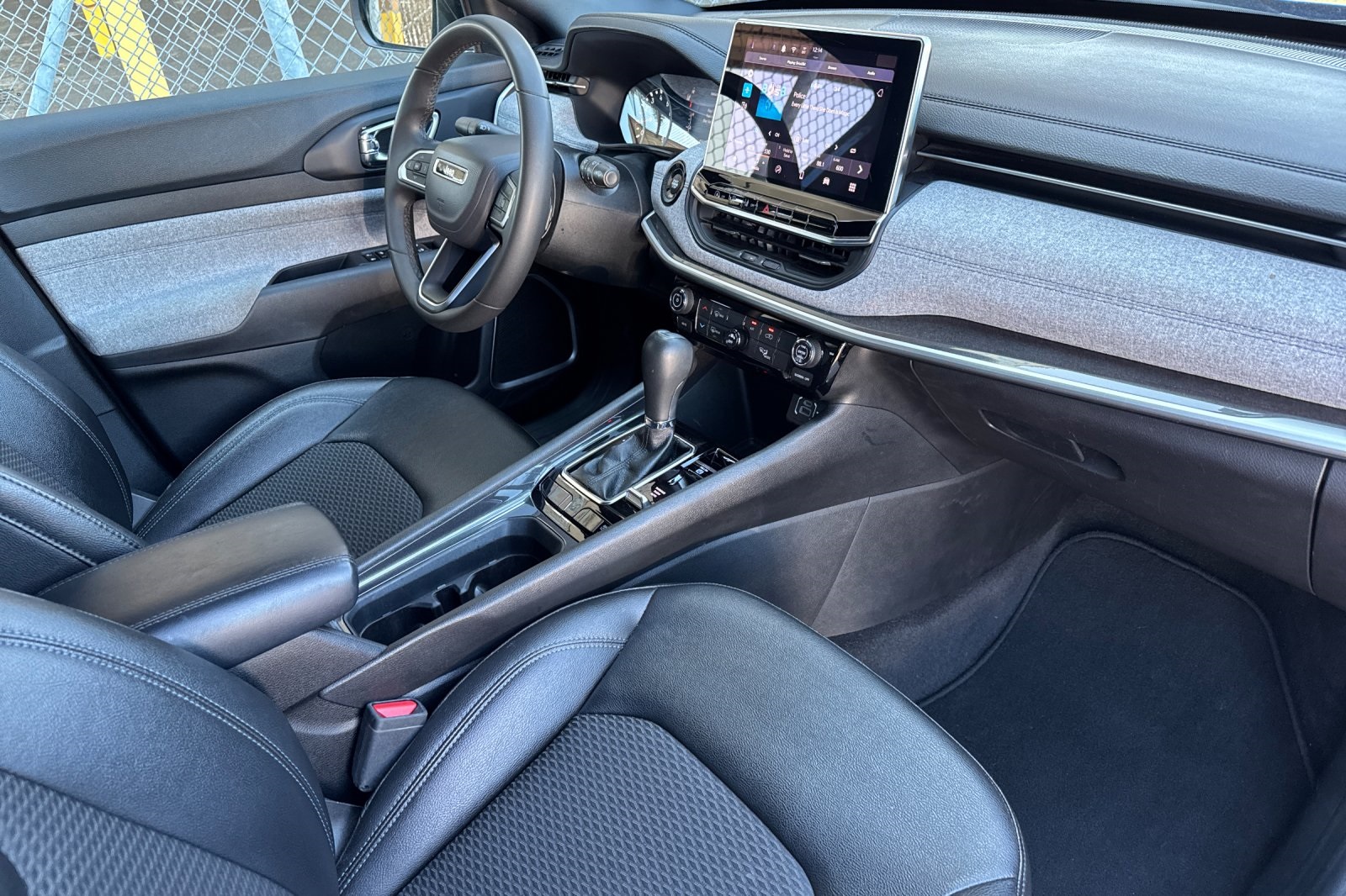 2024 Jeep Compass Latitude photo 16