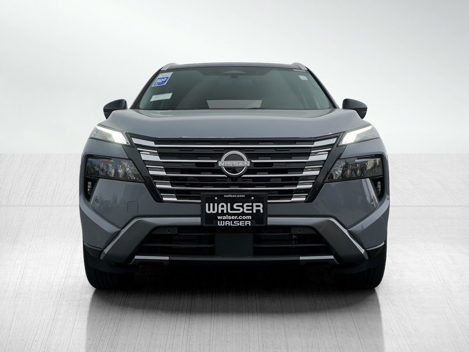 2025 Nissan Rogue SL photo 2