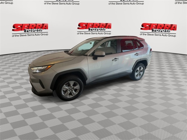 2024 Toyota RAV4 XLE photo 5