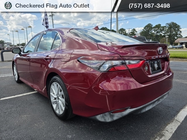 2022 Toyota Camry LE photo 5