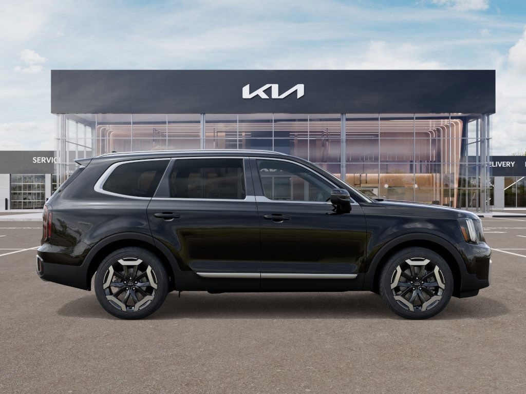 2025 Kia Telluride EX photo 2