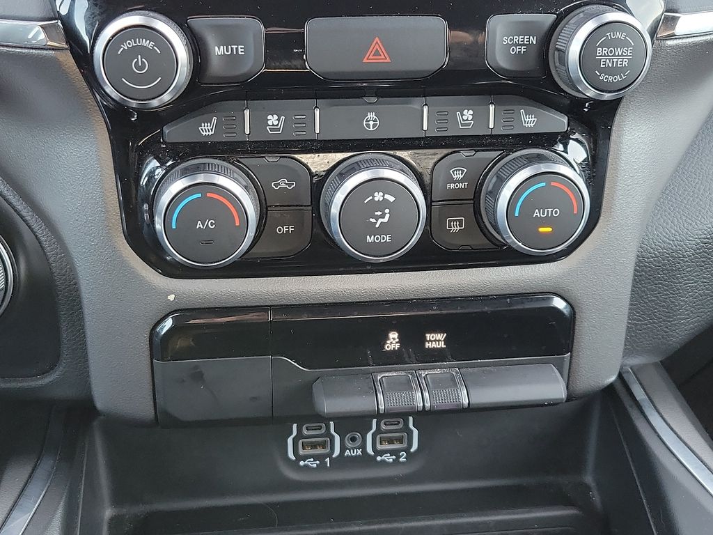 2024 Ram 1500 Laramie photo 15