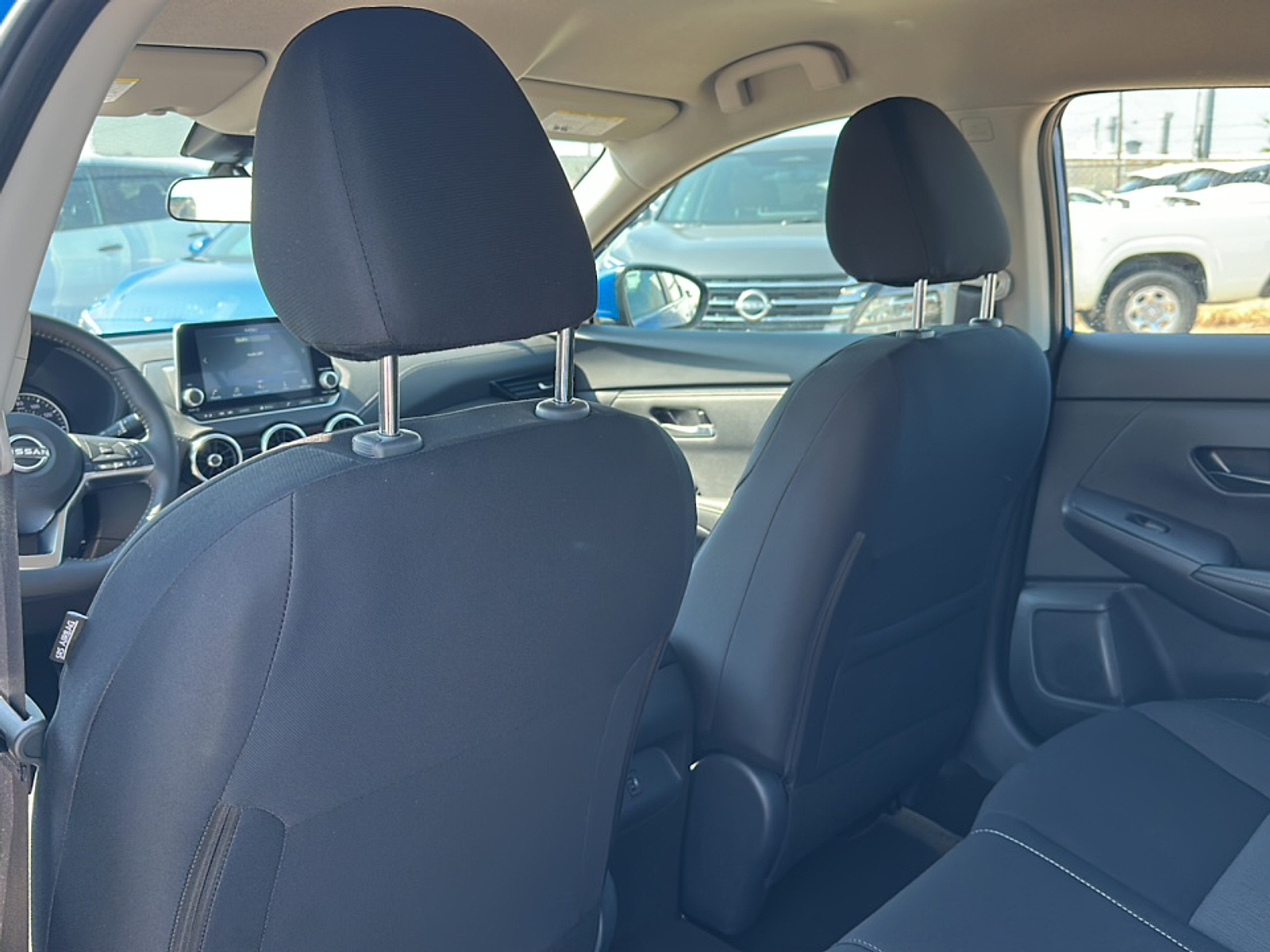 2025 Nissan Sentra SV photo 3