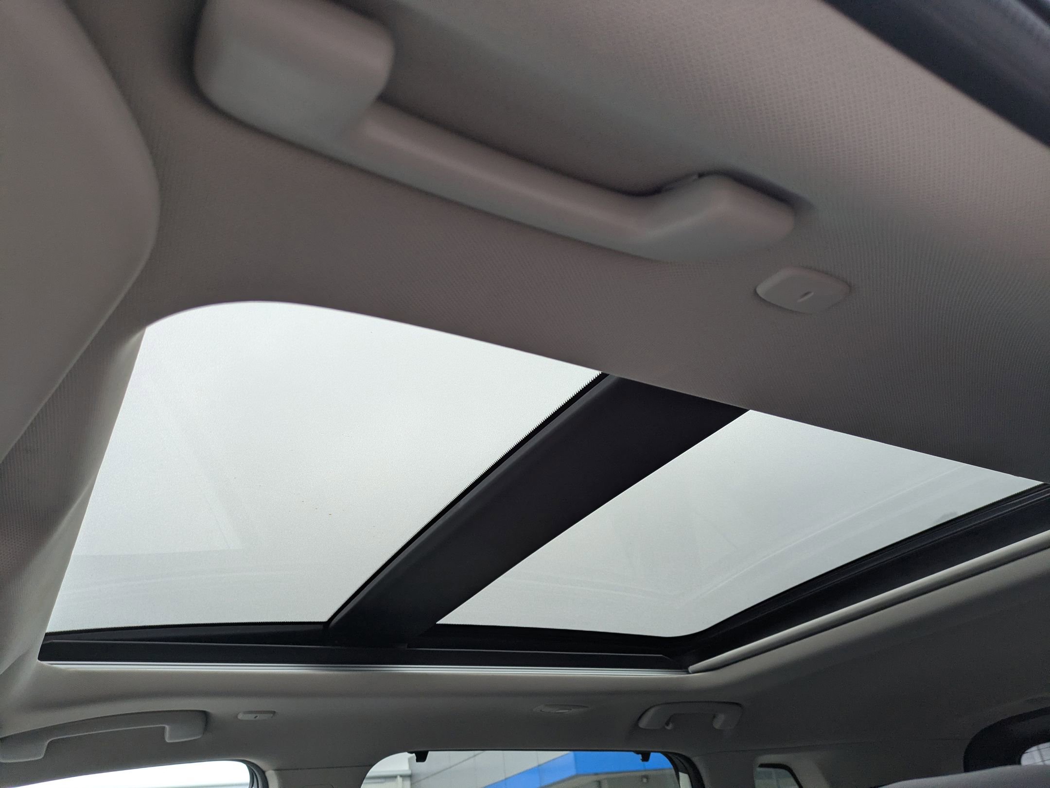 2023 Nissan Rogue SV photo 14