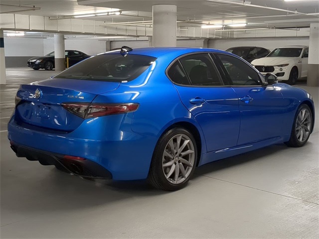 2025 Alfa Romeo Giulia Base photo 7