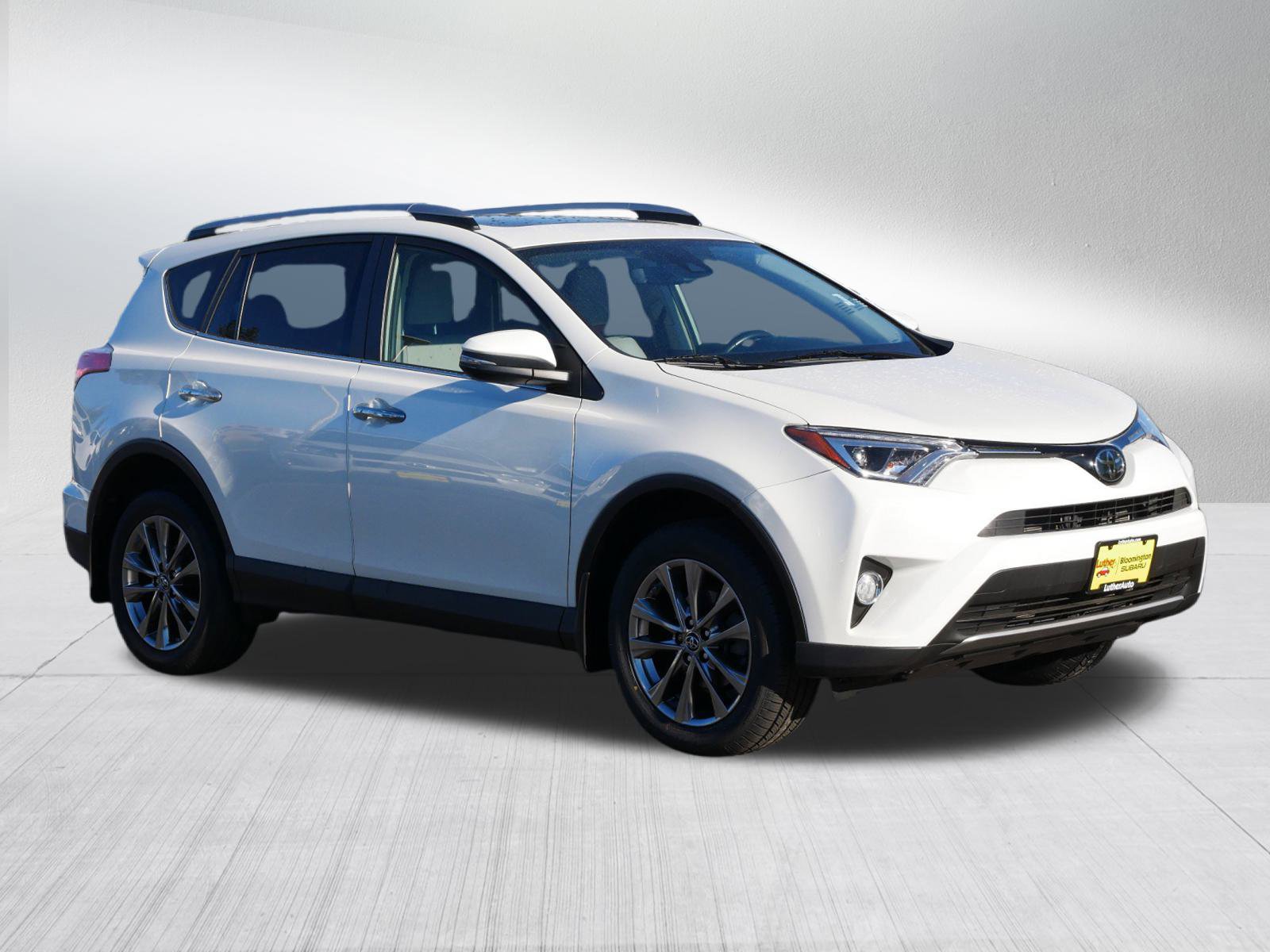 2018 Toyota RAV4 Limited's photo