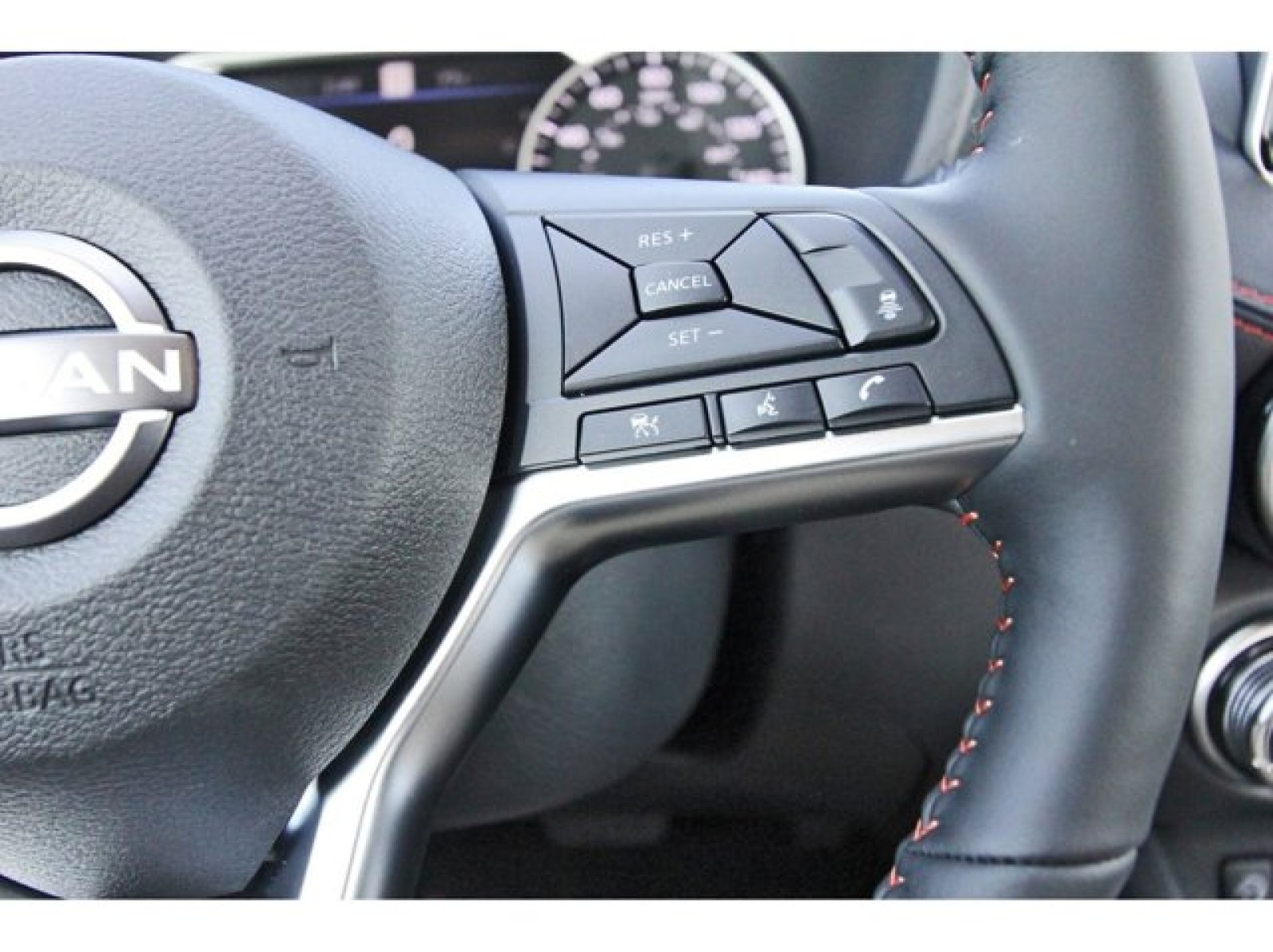 2025 Nissan Sentra SR White at Robbins Nissan