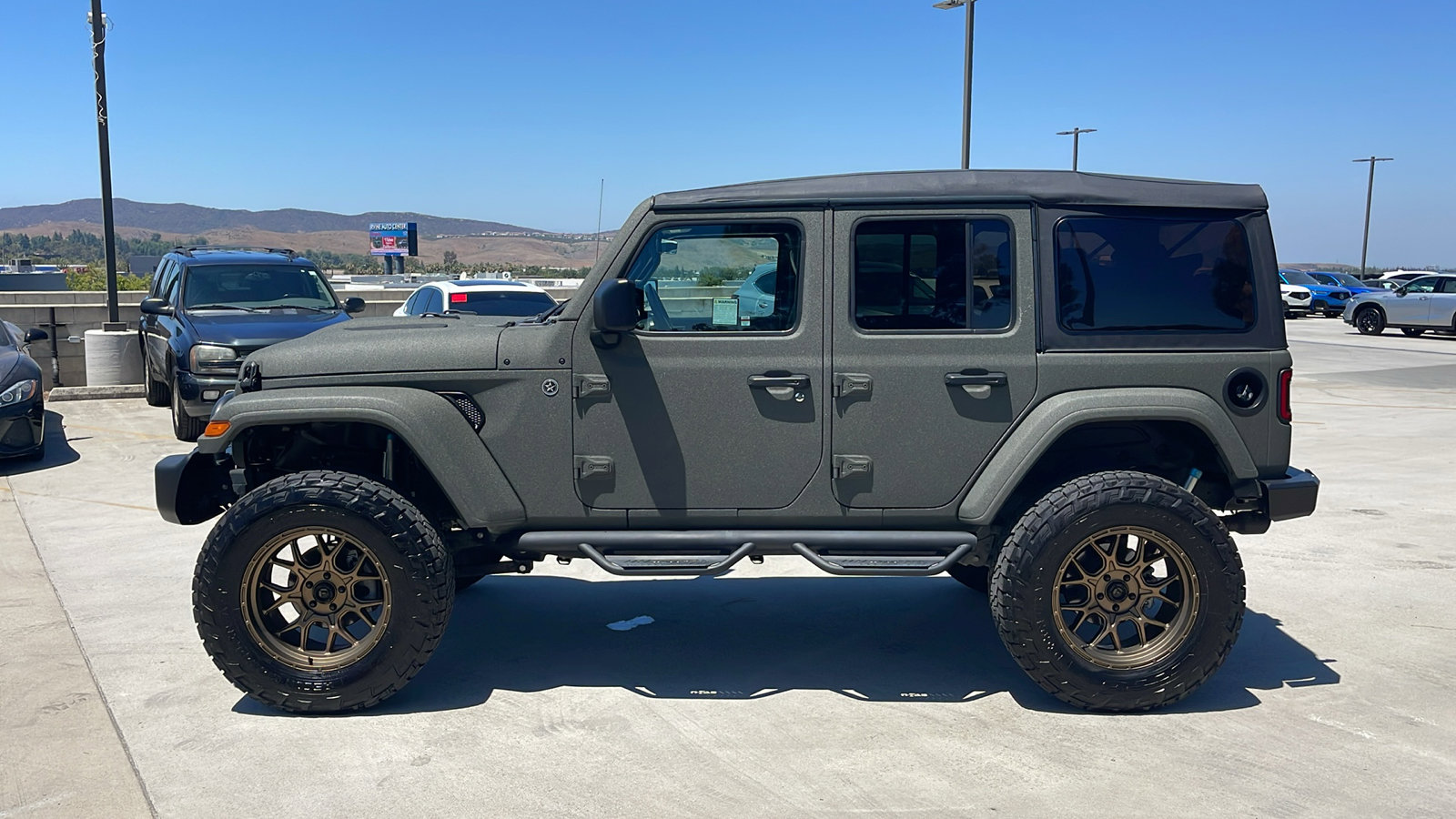 2022 Jeep Wrangler Unlimited Sport S photo 2