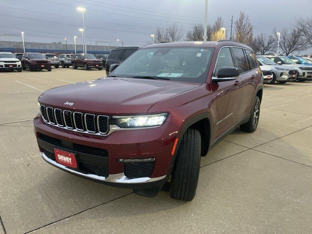2024 Jeep Grand Cherokee Limited photo 2