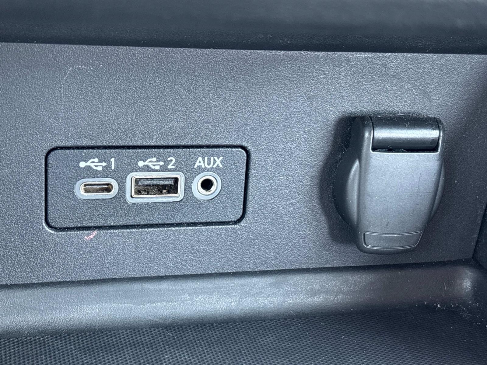 2023 Nissan Sentra SV photo 16
